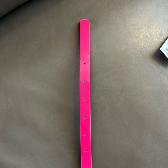 Hot Pink 💓Women's Belt! - Picture 3 of 8